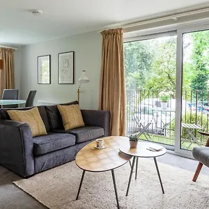 Apartment Luxury 2 Bedroom City Apartment In Bath'S Artisan Quarter, Bath